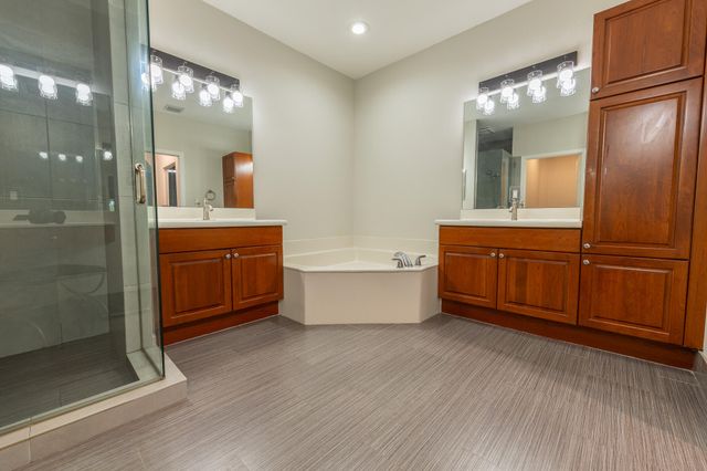 1639 PASSION VINE Circle 16-4, Weston, FL 33326