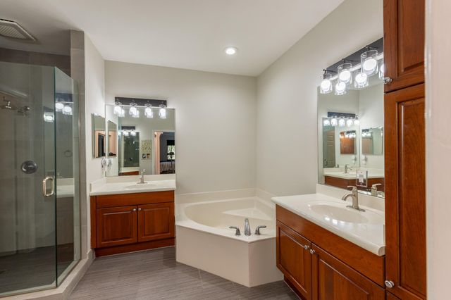 1639 PASSION VINE Circle 16-4, Weston, FL 33326