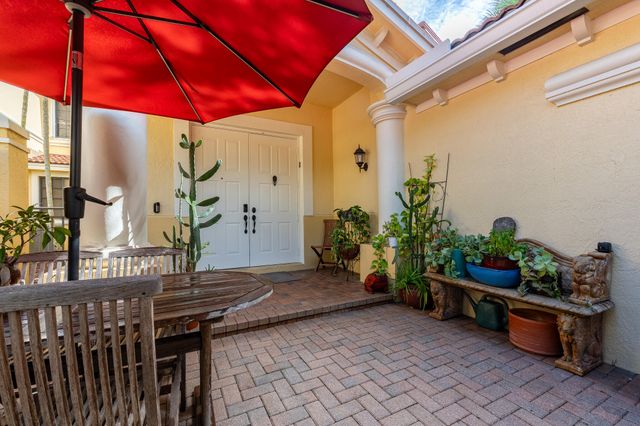 1639 PASSION VINE Circle 16-4, Weston, FL 33326