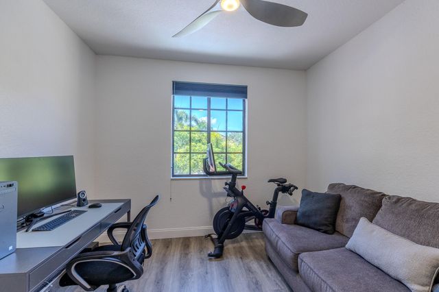 1639 PASSION VINE Circle 16-4, Weston, FL 33326