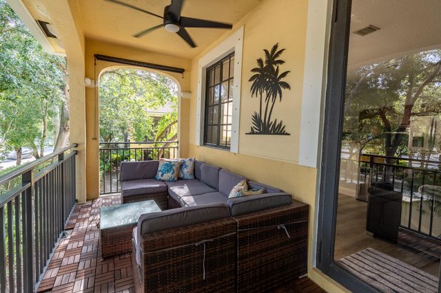 1639 PASSION VINE Circle 16-4, Weston, FL 33326