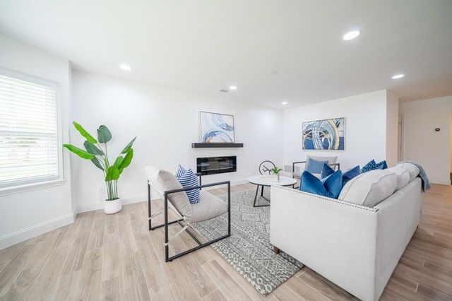 4944 Vega Court W, Fort Worth, TX 76133