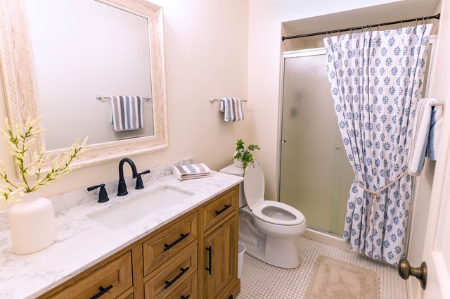 701 Lake Hinsdale Drive 306, Willowbrook, IL 60527