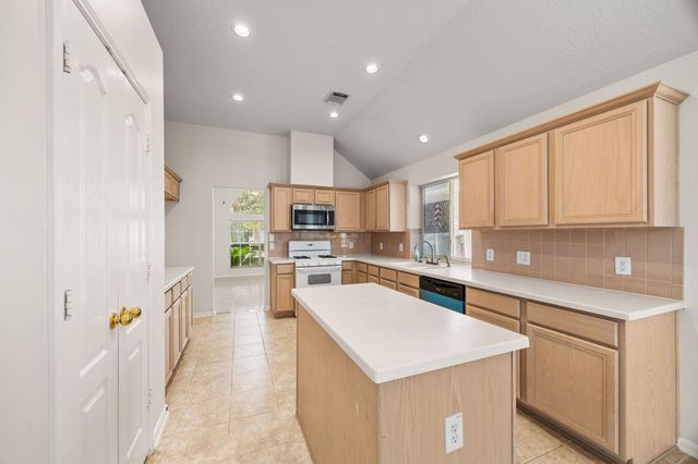 1622 Pebble Brook, Missouri City, TX 77459