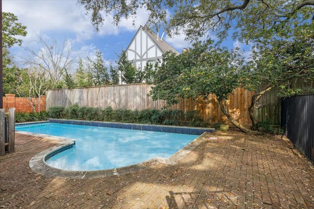 2345 Blue Bonnet Boulevard, Houston, TX 77030