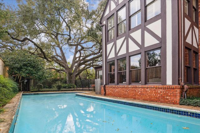 2345 Blue Bonnet Boulevard, Houston, TX 77030