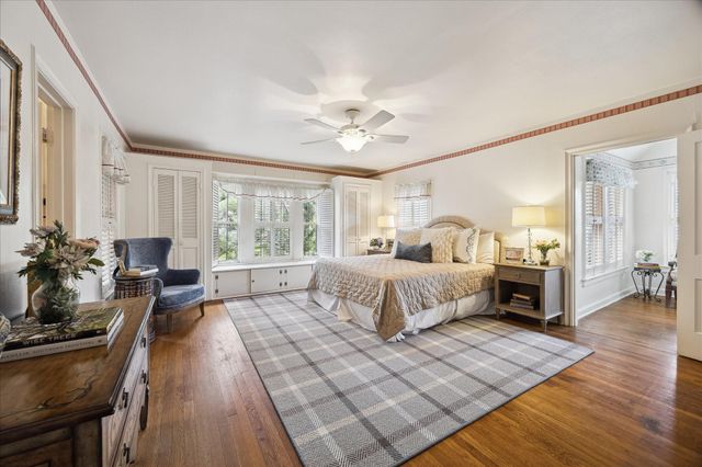 2345 Blue Bonnet Boulevard, Houston, TX 77030