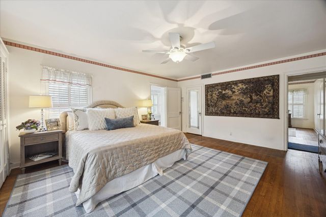 2345 Blue Bonnet Boulevard, Houston, TX 77030