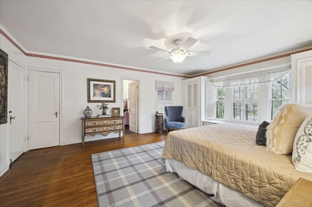 2345 Blue Bonnet Boulevard, Houston, TX 77030