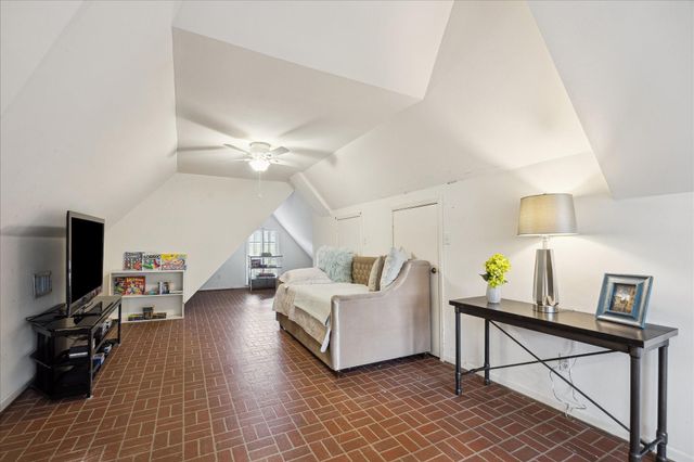 2345 Blue Bonnet Boulevard, Houston, TX 77030