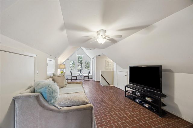 2345 Blue Bonnet Boulevard, Houston, TX 77030