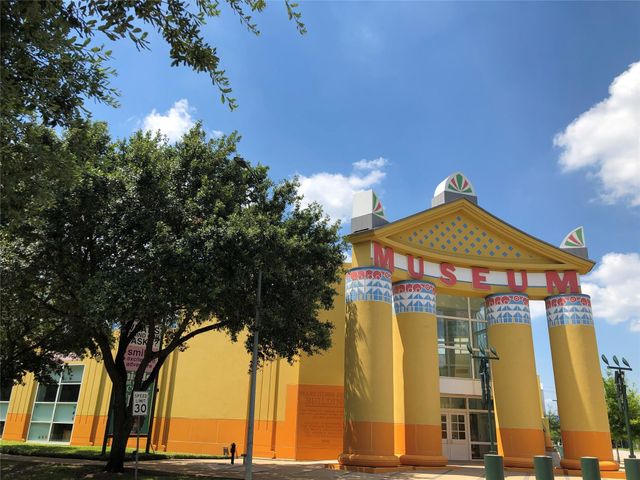 2345 Blue Bonnet Boulevard, Houston, TX 77030