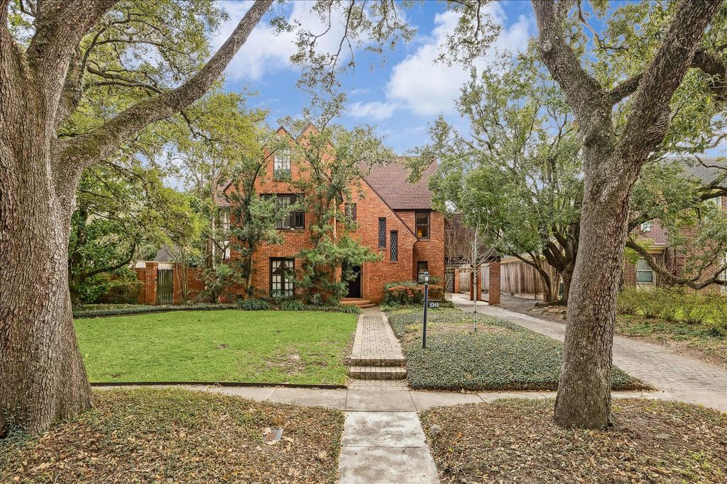 2345 Blue Bonnet Boulevard, Houston, TX 77030