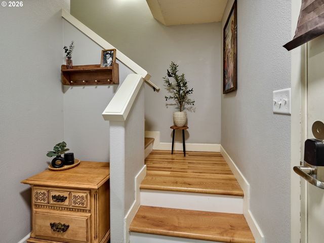 1025 Se MILLRIGHT Ave, Mc Minnville, OR 97128