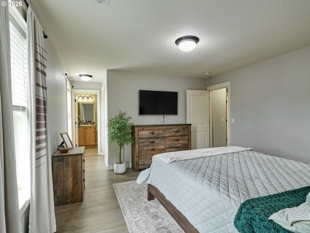 1025 Se MILLRIGHT Ave, Mc Minnville, OR 97128
