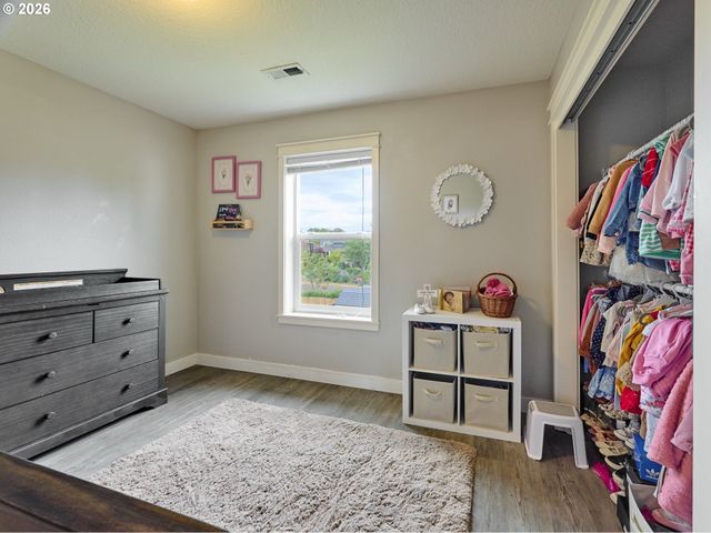 1025 Se MILLRIGHT Ave, Mc Minnville, OR 97128