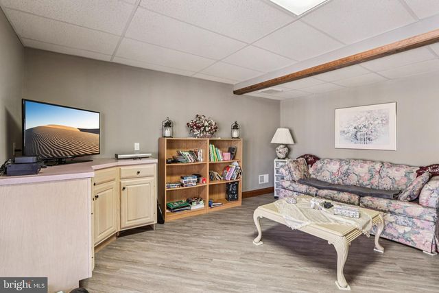 3 KINGS CT, Landenberg, PA 19350