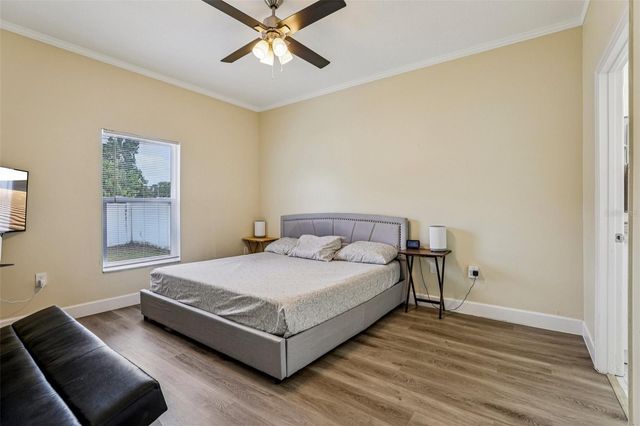 943 AMAROS AVENUE, Orlando, FL 32811