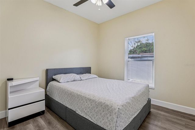 943 AMAROS AVENUE, Orlando, FL 32811