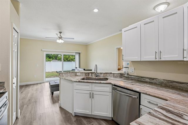 943 AMAROS AVENUE, Orlando, FL 32811