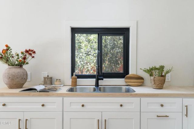 2651 Pirtle Street, Los Angeles, CA 90039