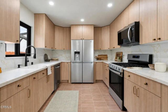 2651 Pirtle Street, Los Angeles, CA 90039