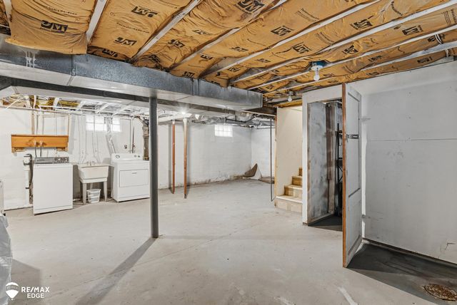 738 W Atherton Road, Flint, MI 48507