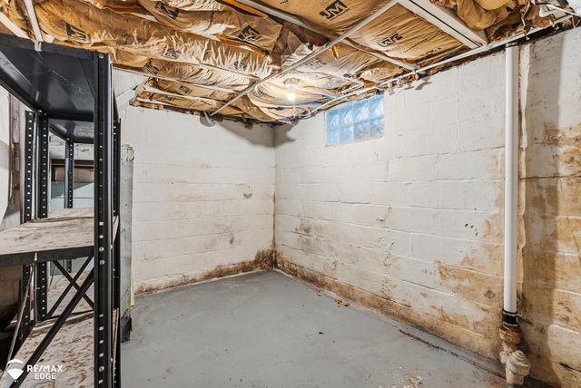 738 W Atherton Road, Flint, MI 48507