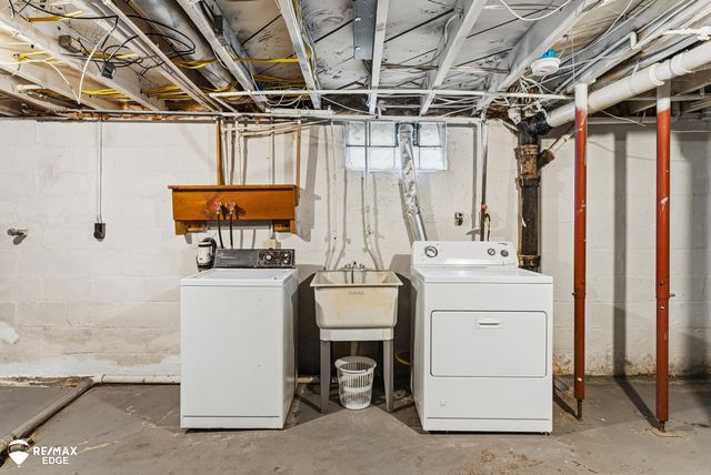 738 W Atherton Road, Flint, MI 48507