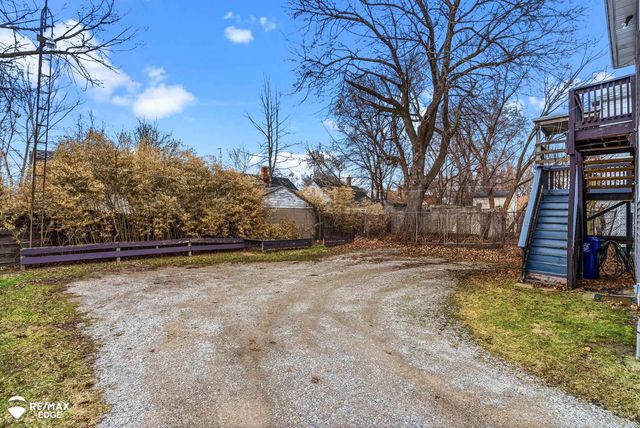 738 W Atherton Road, Flint, MI 48507