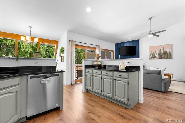 12039 W 52nd Place 2, Arvada, CO 80002