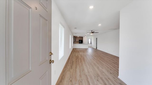 7814 Switchgrass Creek Dr, Katy, TX 77493