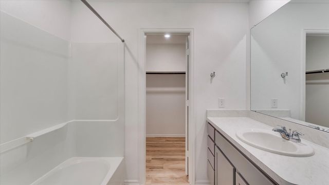 7814 Switchgrass Creek Dr, Katy, TX 77493