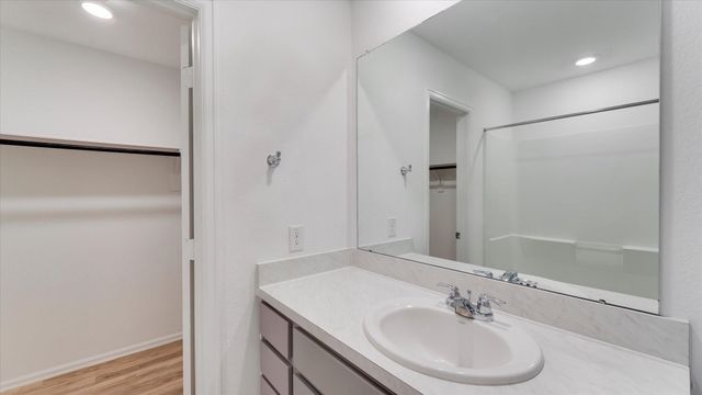 7814 Switchgrass Creek Dr, Katy, TX 77493