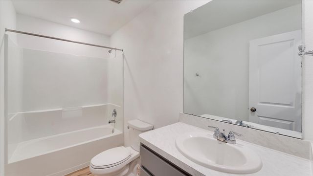 7814 Switchgrass Creek Dr, Katy, TX 77493