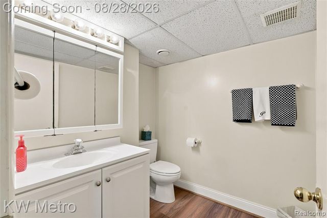 17700 Adrian Road, Southfield, MI 48075