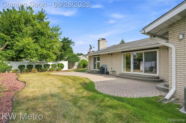 17700 Adrian Road, Southfield, MI 48075