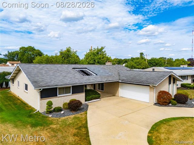 17700 Adrian Road, Southfield, MI 48075