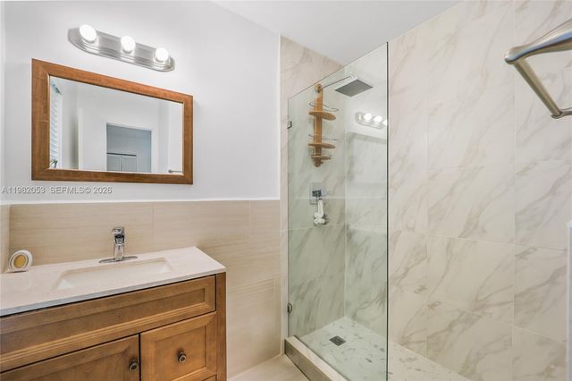 235 Antilla Ave 7, Coral Gables, FL 33134