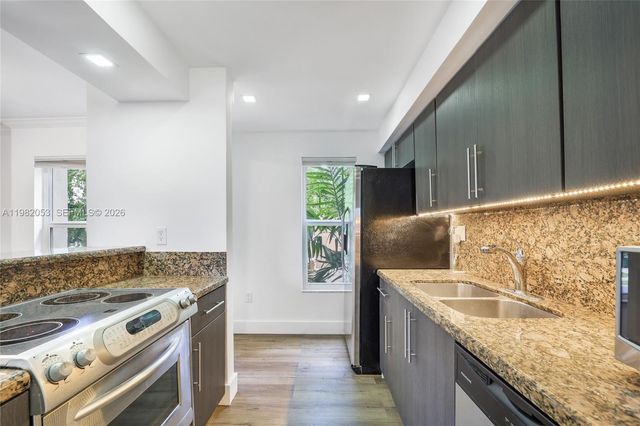 235 Antilla Ave 7, Coral Gables, FL 33134