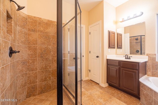 3049 LOOKOUT POINT Drive, El Paso, TX 79938