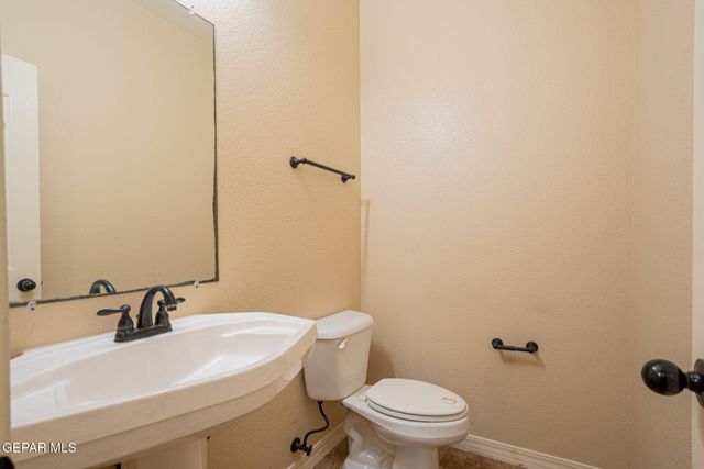 3049 LOOKOUT POINT Drive, El Paso, TX 79938