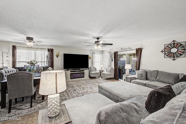 11259 E EMELITA Avenue, Mesa, AZ 85208