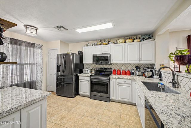 11259 E EMELITA Avenue, Mesa, AZ 85208