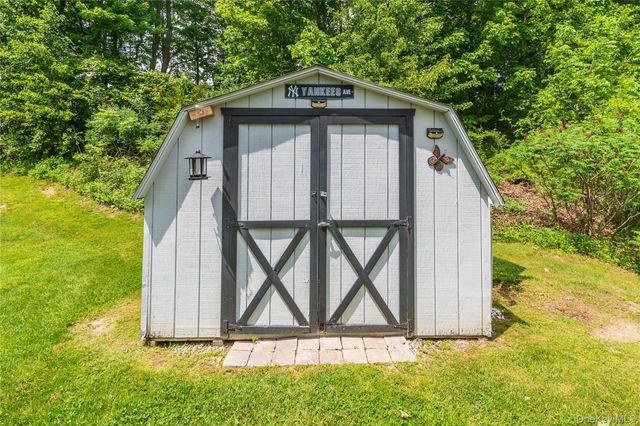 209 Wood Hollow Road, Hopewell Junction, NY 12533