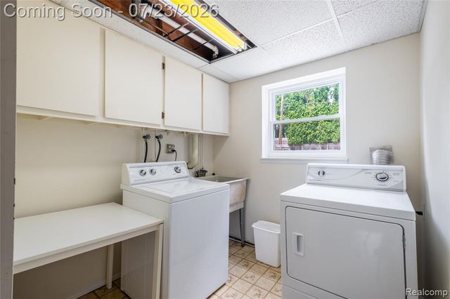 6534 Meadowwood Lane, Grand Blanc, MI 48439