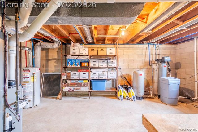 6534 Meadowwood Lane, Grand Blanc, MI 48439
