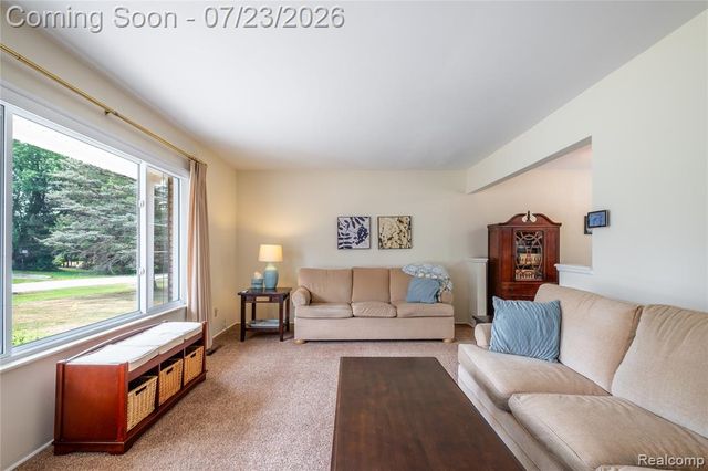 6534 Meadowwood Lane, Grand Blanc, MI 48439