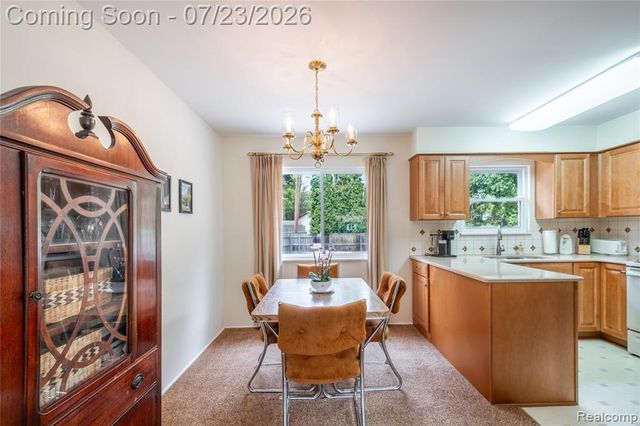 6534 Meadowwood Lane, Grand Blanc, MI 48439