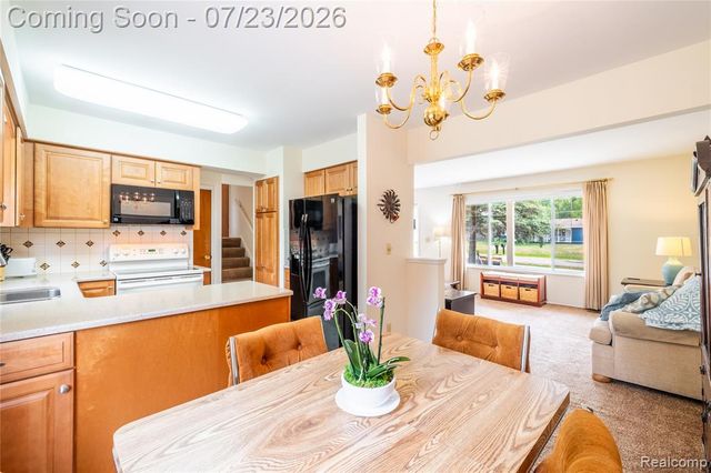 6534 Meadowwood Lane, Grand Blanc, MI 48439